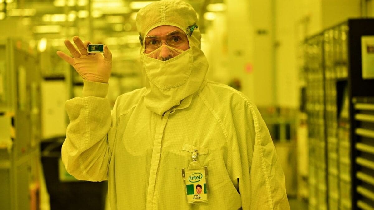 A është Intel akoma duke prodhuar karta grafike?